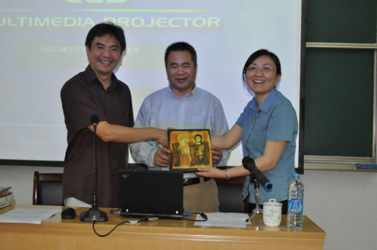 陈晓东博士应邀在华东神学院讲座 陈晓东博士应邀在华东神学院讲座