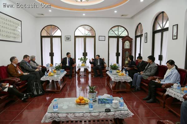 谢炳国院长接待瑞士新教联盟代表团 谢炳国院长接待瑞士新教联盟代表团