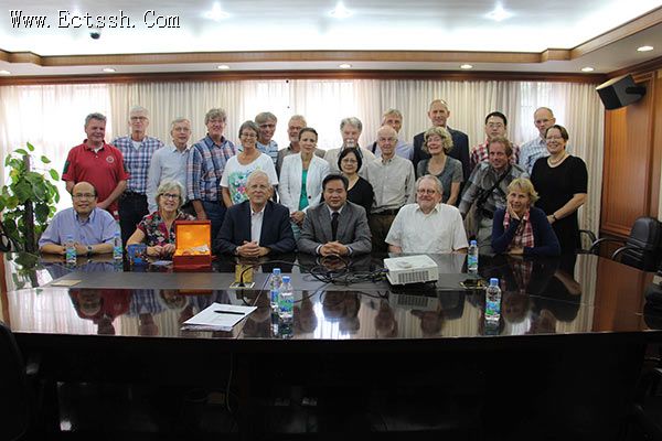 �������������ϻ�����ŷ��ʻ�����ѧԺ