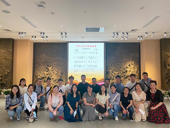 华东神学院学生进行爱国主义教育活动 华东神学院学生进行爱国主义教育活动