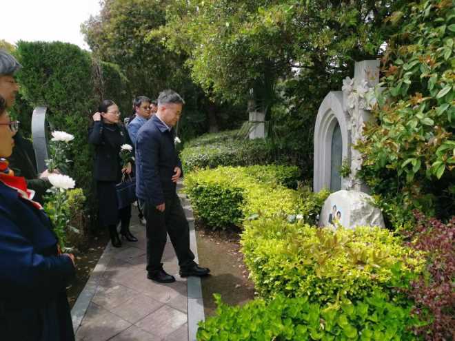 ��Ժʦ��Ϊ��ҫ�ڵȻ�����ǰ��ɨĹ