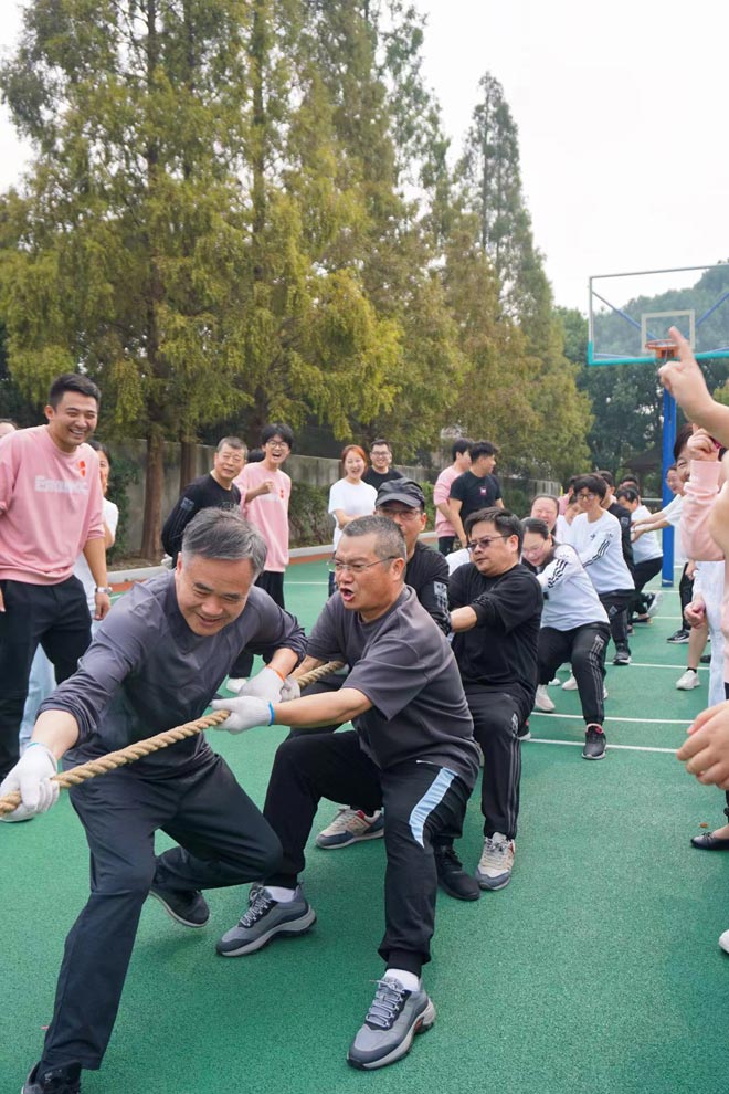 ������ѧԺ���е�37��У԰�˶���